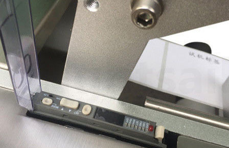Máquina Desktop do cilindro 10pcs/Min Semi Automatic Bottle Labeling
